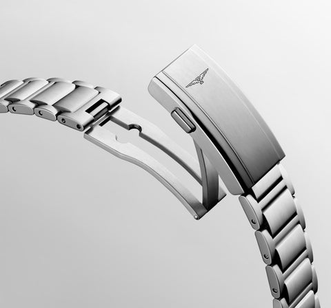 LONGINES HydroConquest — Black Lacquered Polished