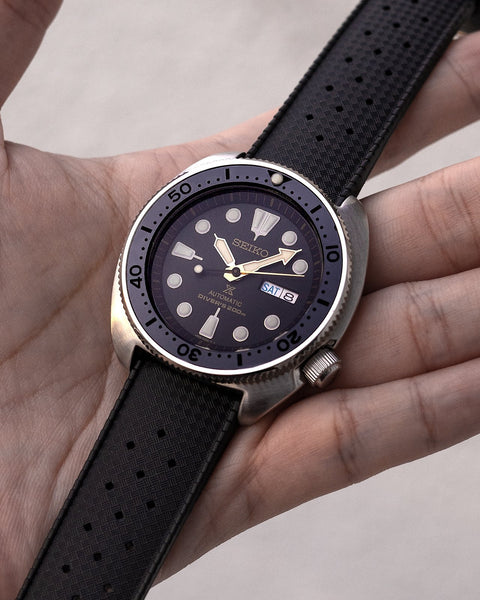 VULCANISED RUBBER TROPIC STRAP - BLACK